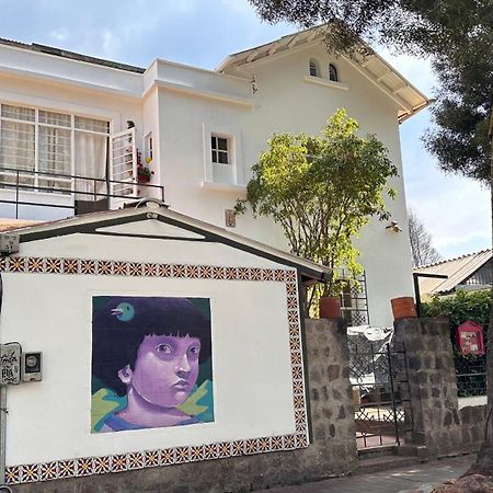 Bed and Breakfast Campus Residencias Quito Exterior foto
